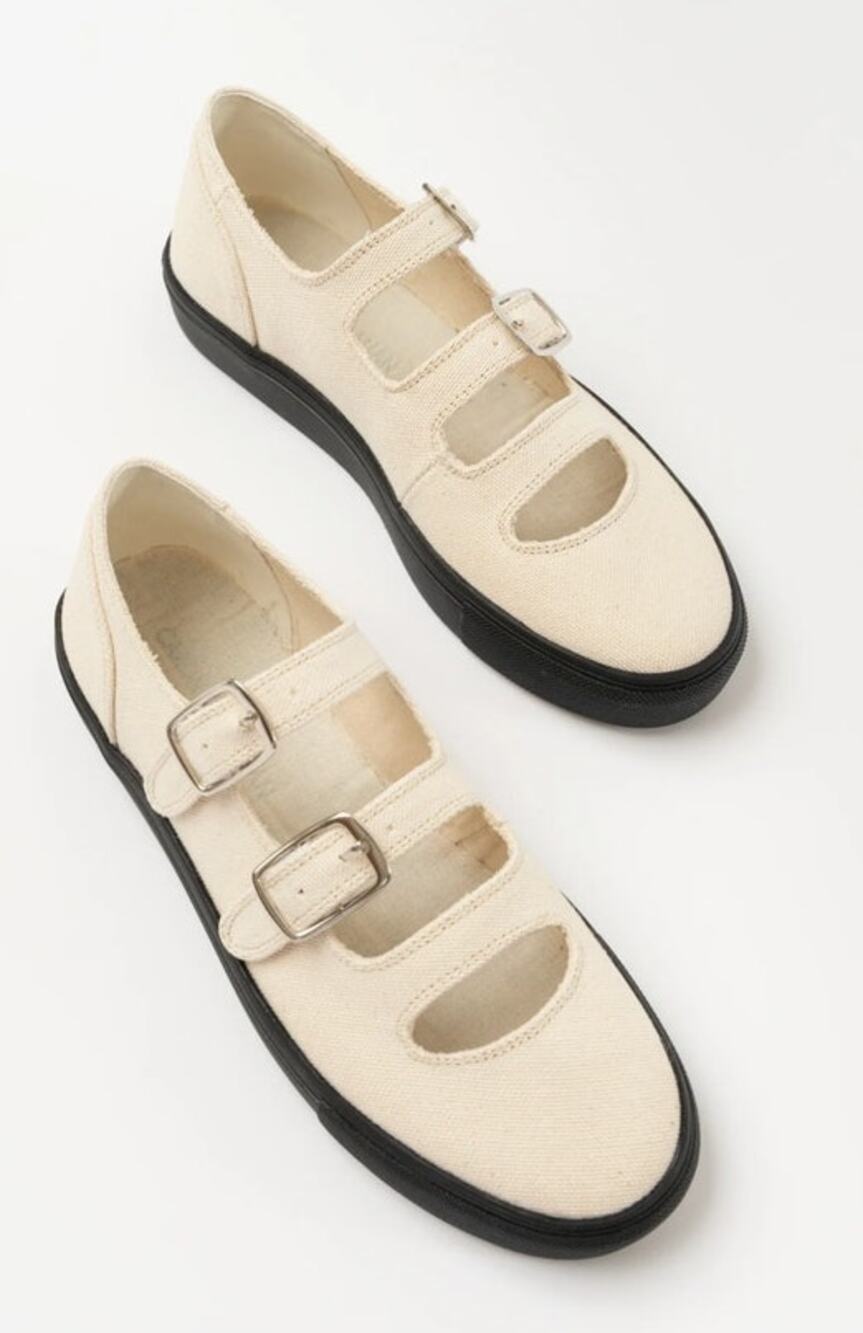 Caron Callahan Simona Sneakers in Cream Canvas Size 36